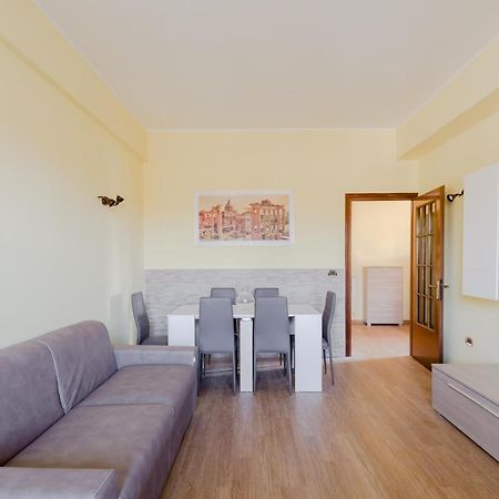 Le Rondini Apartment, 5 Persone, 2 Balconi, Policlinico Tor Vergata E Casilino Rome Exterior photo
