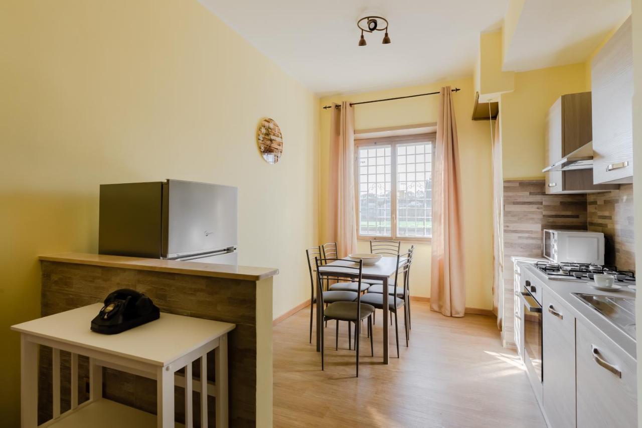 Le Rondini Apartment, 5 Persone, 2 Balconi, Policlinico Tor Vergata E Casilino Rome Exterior photo