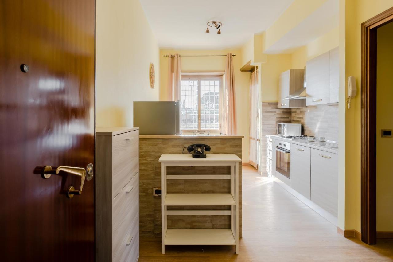 Le Rondini Apartment, 5 Persone, 2 Balconi, Policlinico Tor Vergata E Casilino Rome Exterior photo
